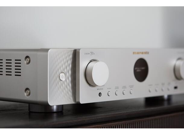 Marantz CINEMA70s - Sølvgull Slimline Hjemmekinoreceiver 