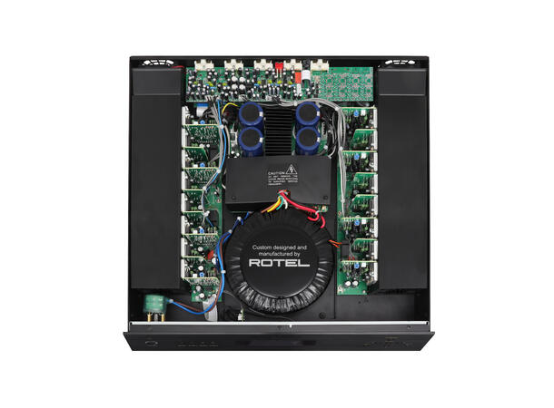 Rotel C8 Multikanalseffektforsterker 