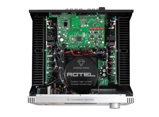 Rotel RA-6000 forsterker - sort Integrert referanseforsterker 