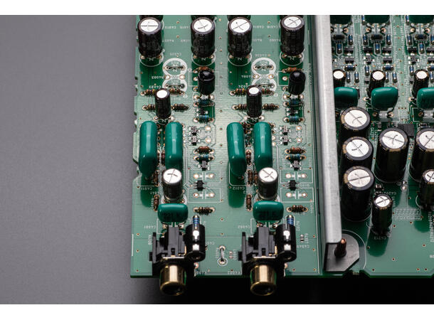 Marantz Model 40n - Sort Integrert forsterker med innebygget HEOS 