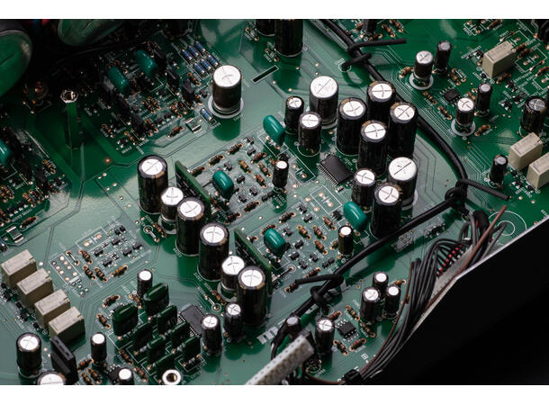 Marantz Model 40n - Sort Integrert forsterker med innebygget HEOS 