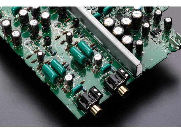 Marantz Model 40n - Sølvgull Integrert forsterker med innebygget HEOS 