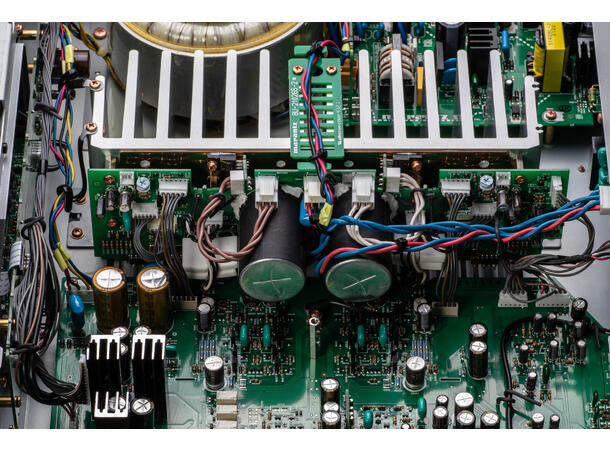 Marantz Model 40n - Sølvgull Integrert forsterker med innebygget HEOS 