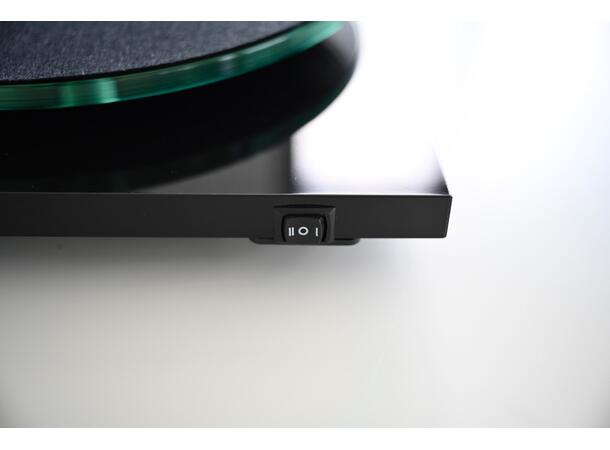 Pro-Ject T2 - piano sort Med Sumiko Black Rainier pickup 