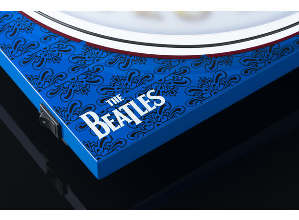 Pro-Ject Essential lll -  Sgt. Pep DEMO Art collection platespiller med OM10 