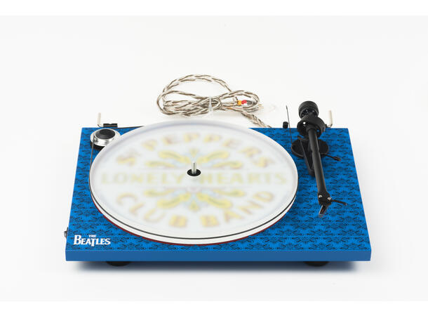 Pro-Ject Essential lll -  Sgt. Pep DEMO Art collection platespiller med OM10 