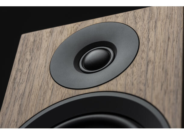 Pro-Ject Speaker Box 5 E Carbon - valnøt Kompakthøyttaler - par 