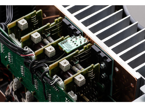 Marantz CINEMA30 - Sølv Referanse hjemmekino-receiver 