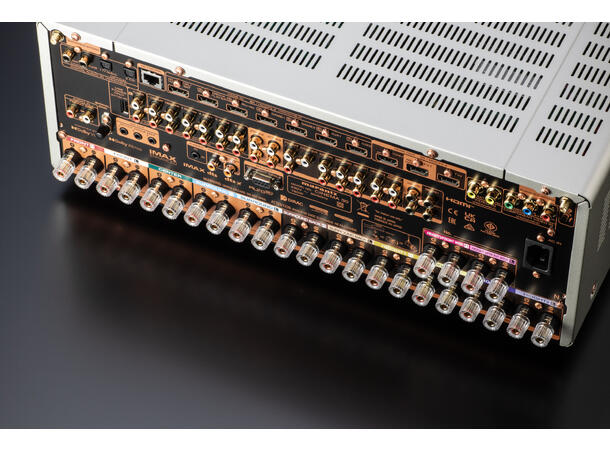 Marantz CINEMA30 - Sølv Referanse hjemmekino-receiver 