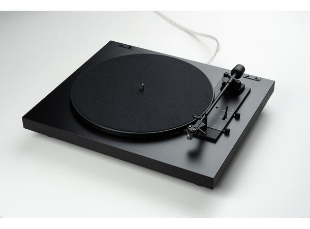 Pro-Ject A1.2 - sort Helautomatisk platespiller- OM10 pickup 