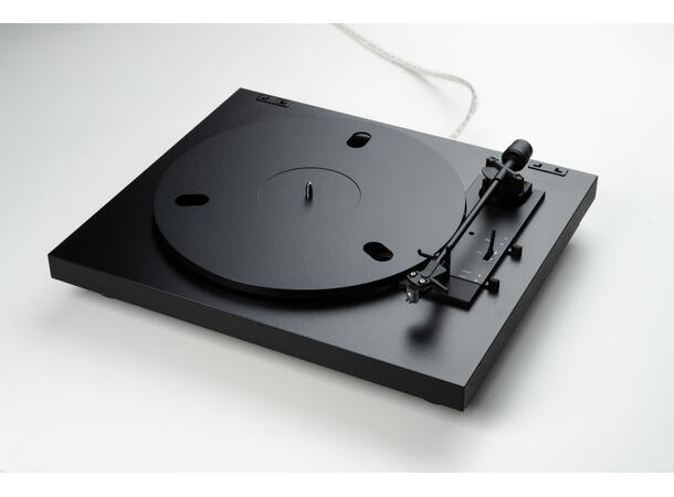 Pro-Ject A1.2 - sort Helautomatisk platespiller- OM10 pickup 
