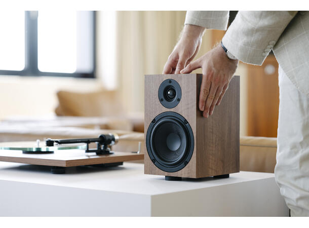 Pro-Ject Speaker Box 5 E - valnøtt Kompakthøyttaler - par 