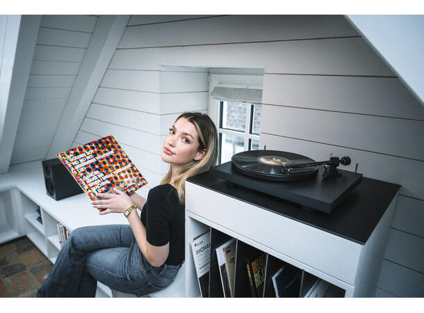 Pro-Ject Colourful Audio System E - hvit Alt-i-ett komplett stereoanlegg 