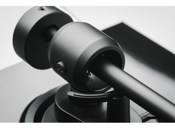 Pro-Ject E1.2 - sort piano 