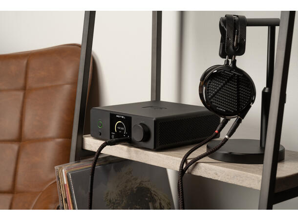 Rotel DX-3 - sort Hodetelefonforsterker 