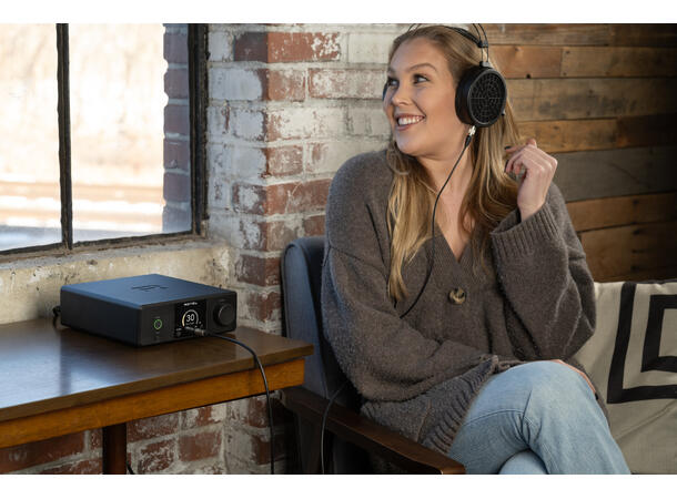 Rotel DX-3 - sort Hodetelefonforsterker 