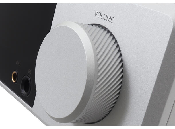 Rotel DX-3 - sølv Hodetelefonforsterker 