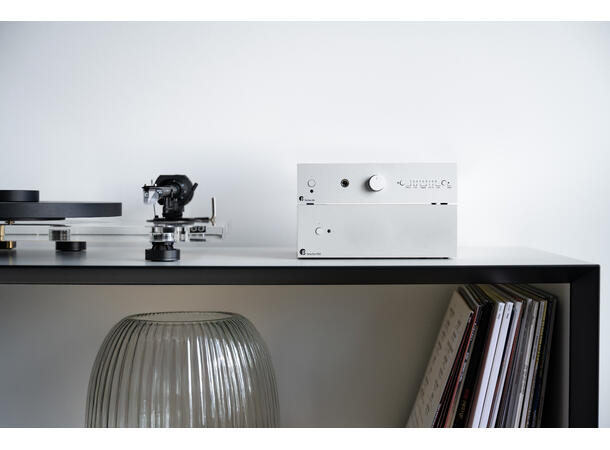 Pro-Ject Pre Box S3 - sølv Kompakt alt-i-ett forforsterker 