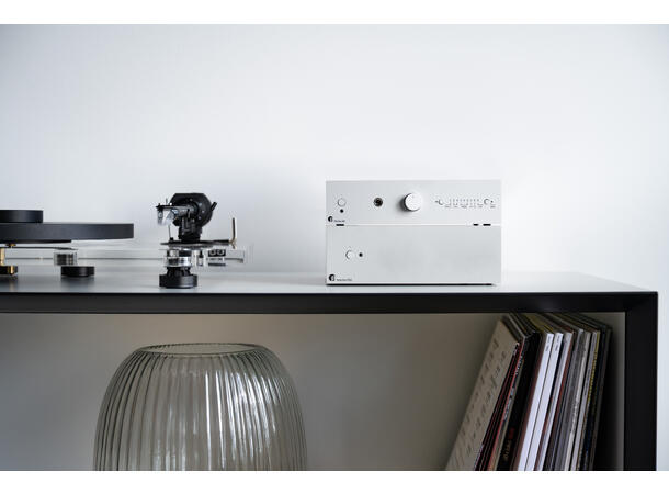 Pro-Ject Pre Box S3 - sølv Kompakt alt-i-ett forforsterker 