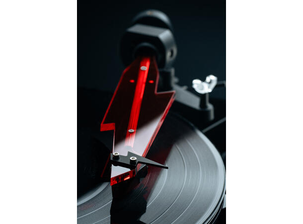 Pro-Ject AC/DC Turntable - B-vare AC/DC platespiller - art collection 