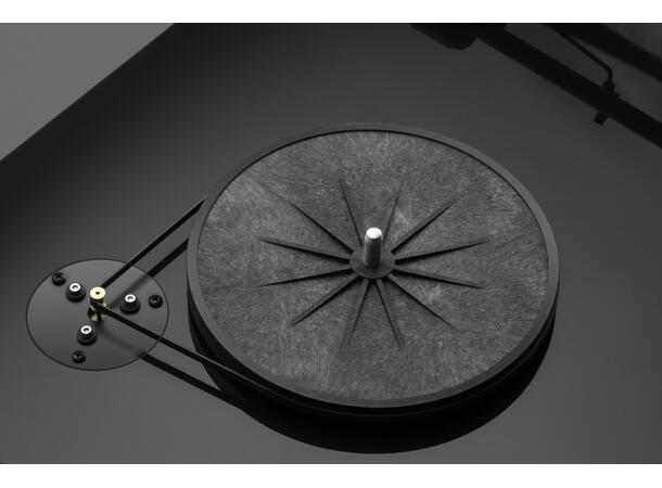 Pro-Ject E1.2 Phono - sort piano Platespiller med innebygd  RIAA-trinn 