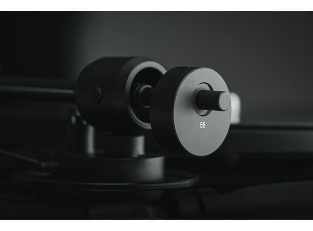Pro-Ject E1.2 Phono - sort piano Platespiller med innebygd  RIAA-trinn 