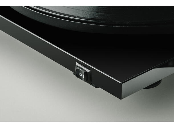 Pro-Ject E1.2 Phono - sort piano Platespiller med innebygd  RIAA-trinn 